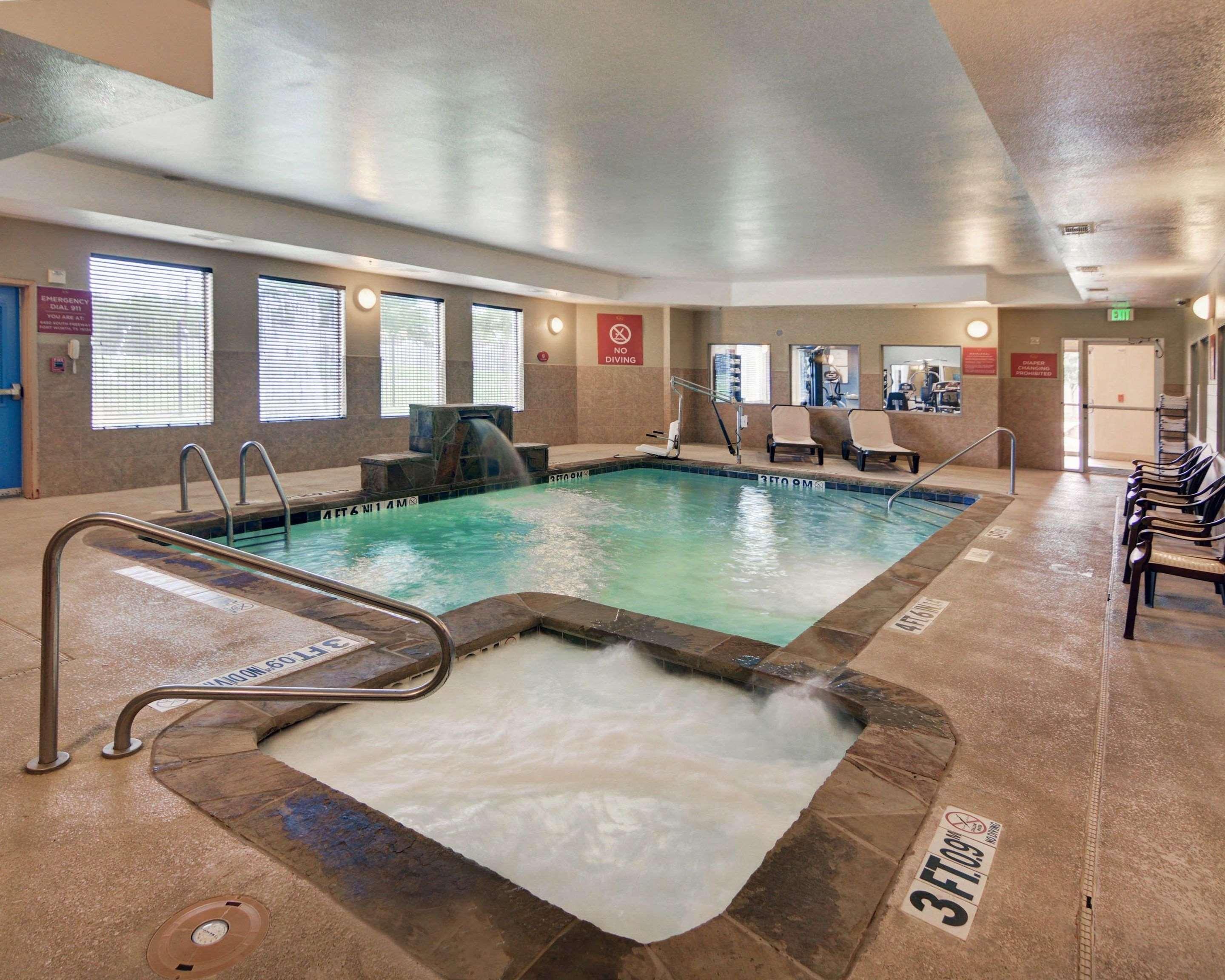 Comfort Suites Fort Worth South Eksteriør bilde